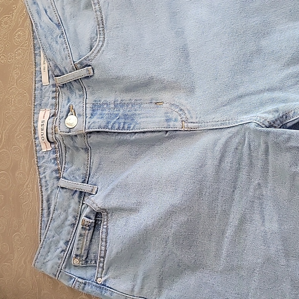 Beautiful pair of Guess Jeans